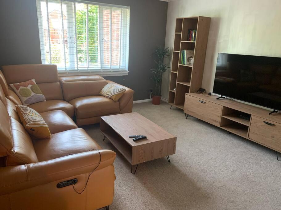 Cosy One Bed Flat Free Parking Lejlighed Send Eksteriør billede