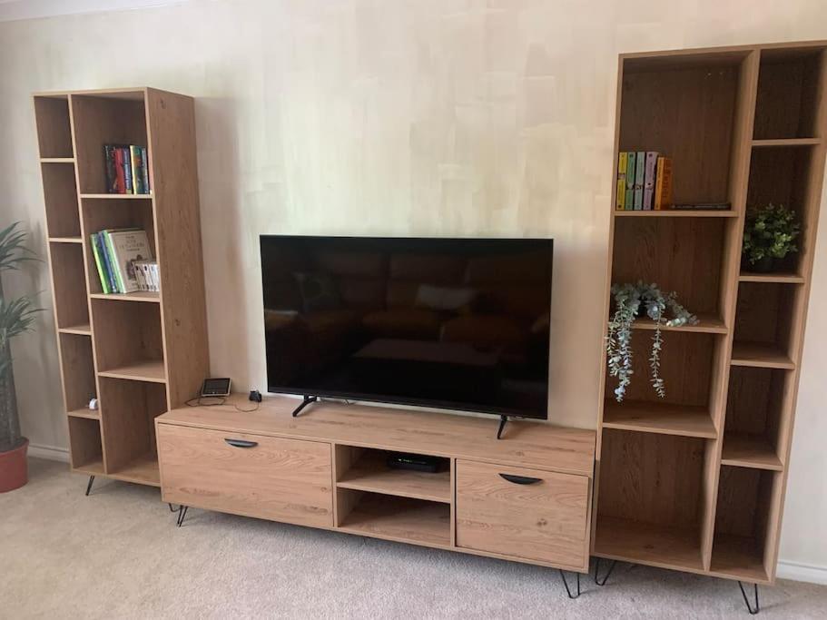 Cosy One Bed Flat Free Parking Lejlighed Send Eksteriør billede